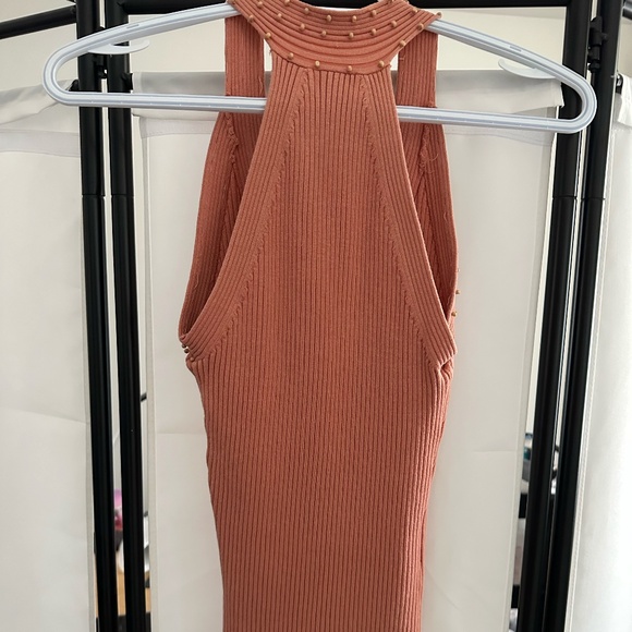 Salmon Sleeveless Tank – Beaded Detail, Soft & Chic - Picture 2 of 3